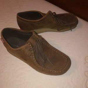 Women’s dark brown Clark’s wallabees